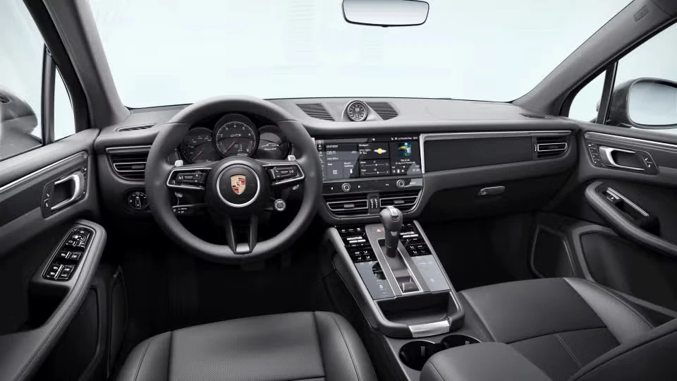2026 Porsche Macan - Image 27 of 30
