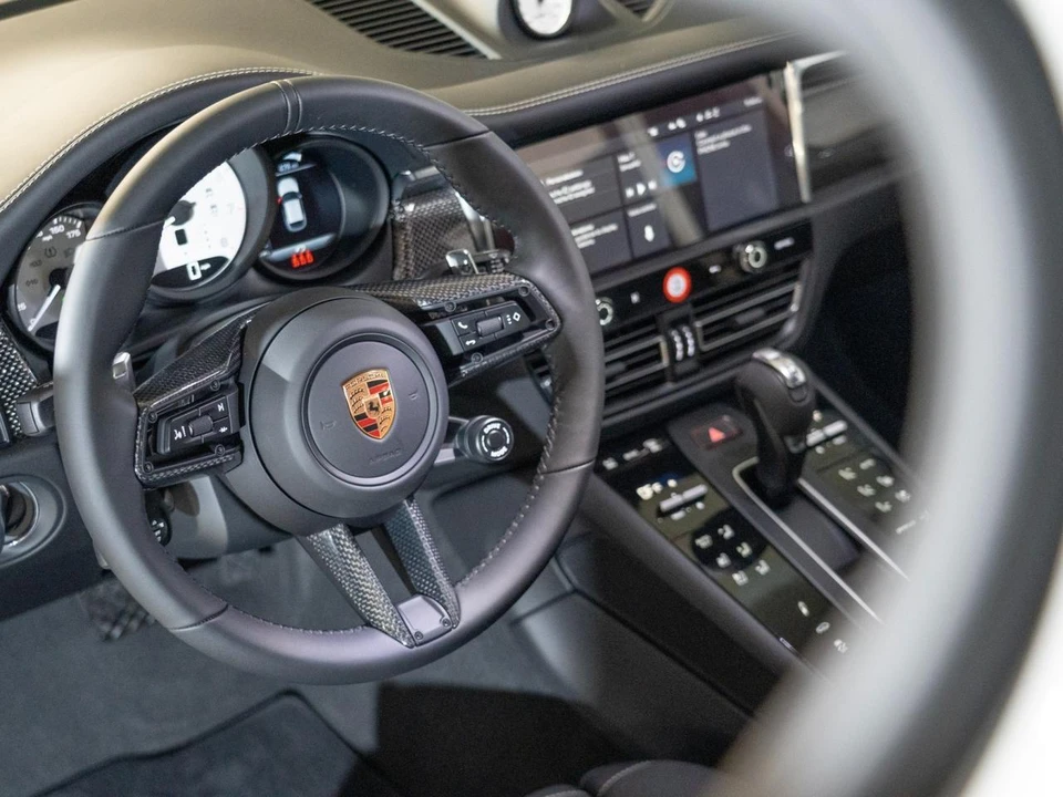2026 Porsche Macan GTS - Image 15 of 26