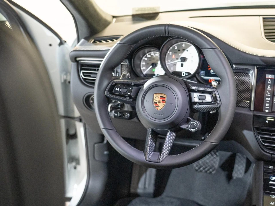 2026 Porsche Macan GTS - Image 24 of 26