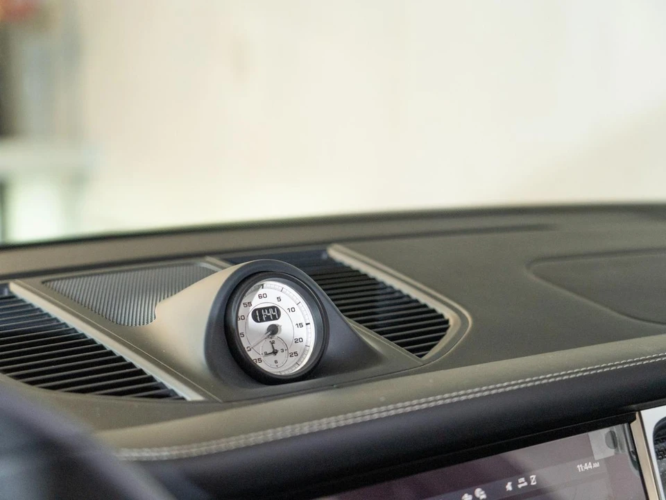 2026 Porsche Macan GTS - Image 18 of 26