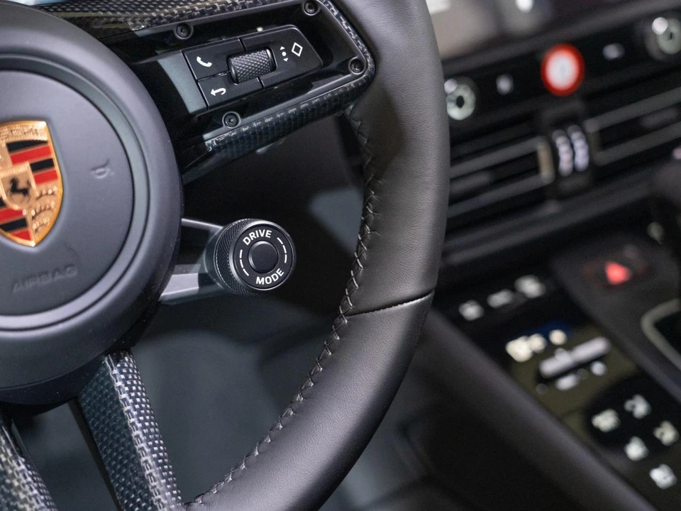 2026 Porsche Macan GTS - Image 22 of 26