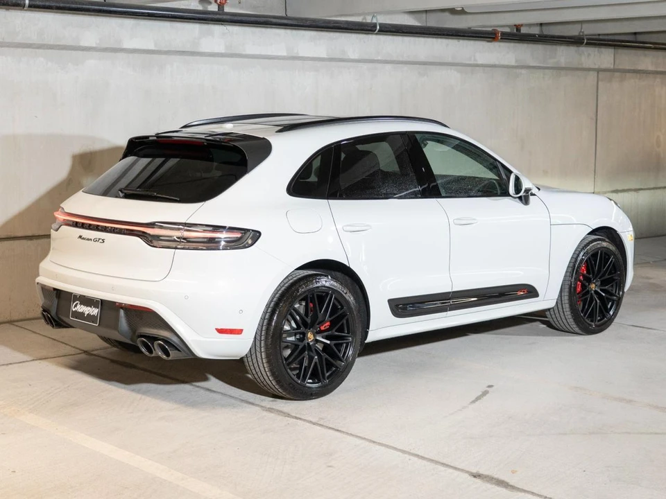 2026 Porsche Macan GTS - Image 9 of 26