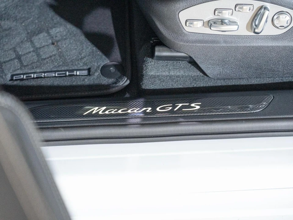 2026 Porsche Macan GTS - Image 11 of 26