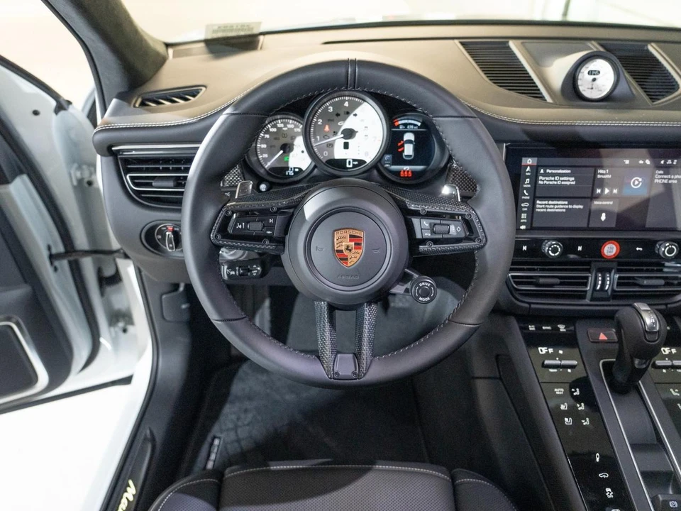 2026 Porsche Macan GTS - Image 25 of 26