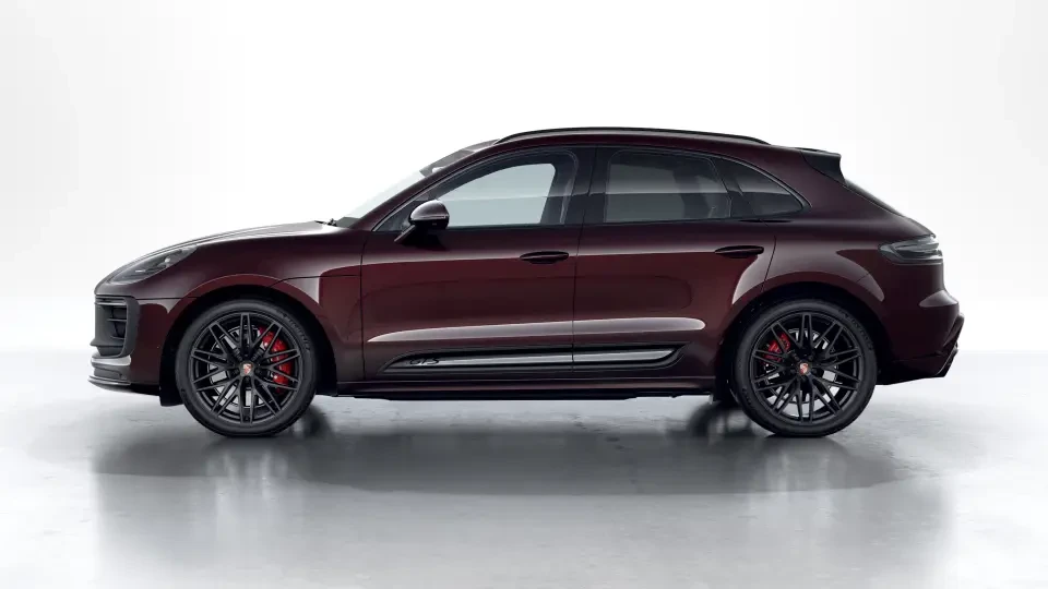 2026 Porsche Macan - Image 15 of 30