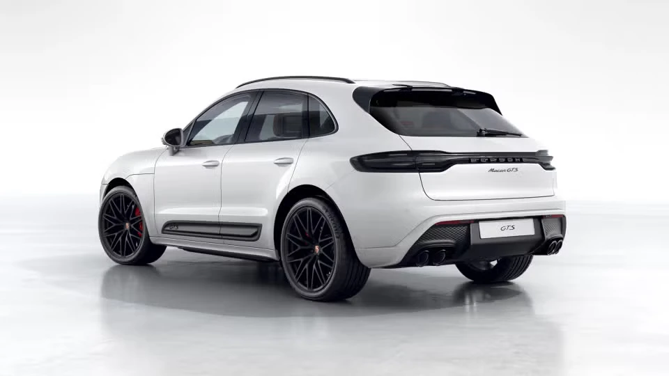 2026 Porsche Macan GTS - Image 19 of 30