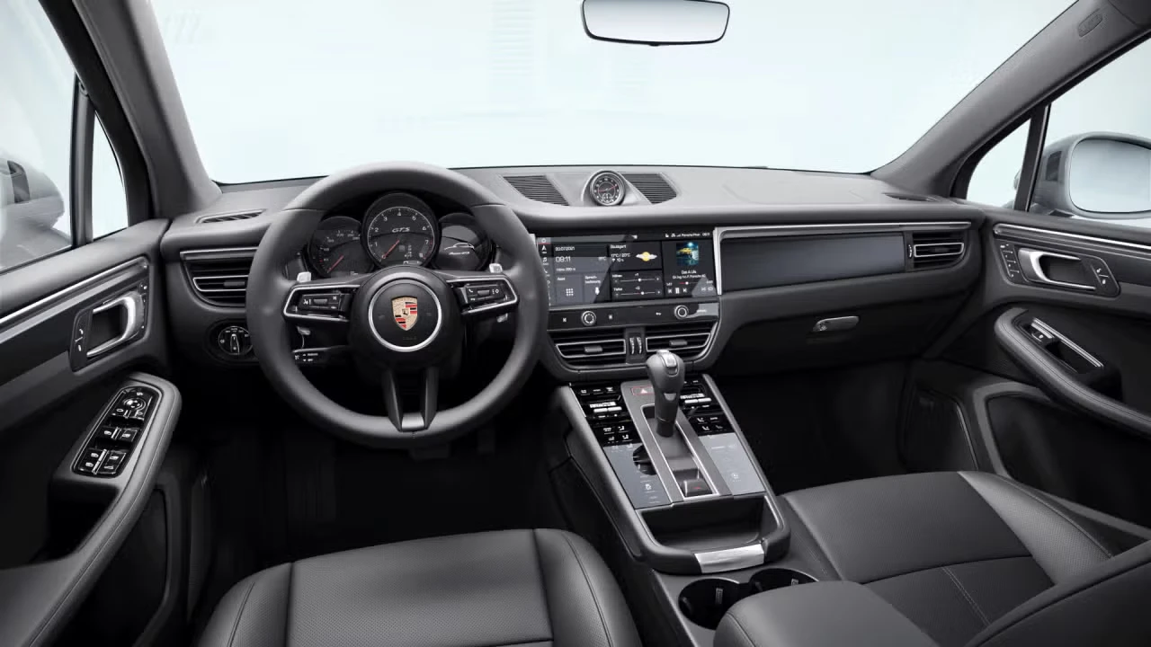 2026 Porsche Macan GTS - Image 28 of 30