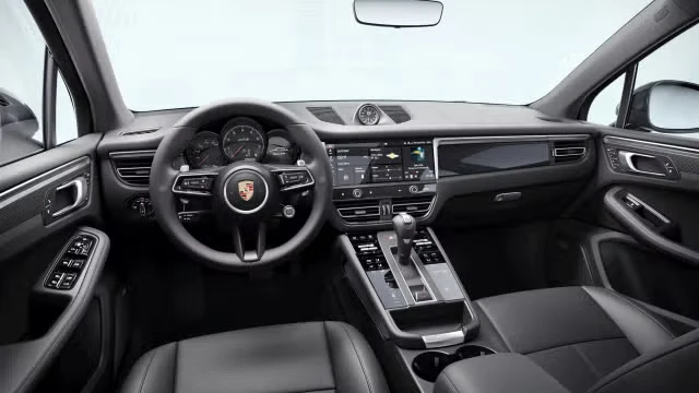 2026 Porsche Macan GTS - Image 26 of 30