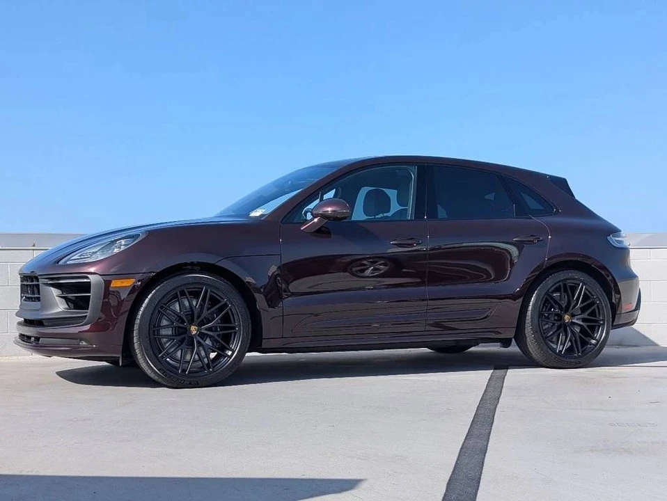 2026 Porsche Macan GTS - Image 2 of 4