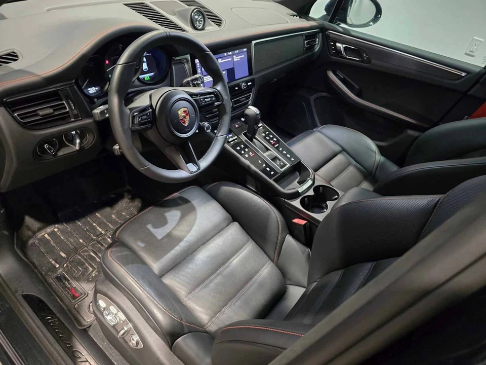 2026 Porsche Macan GTS - Image 5 of 5