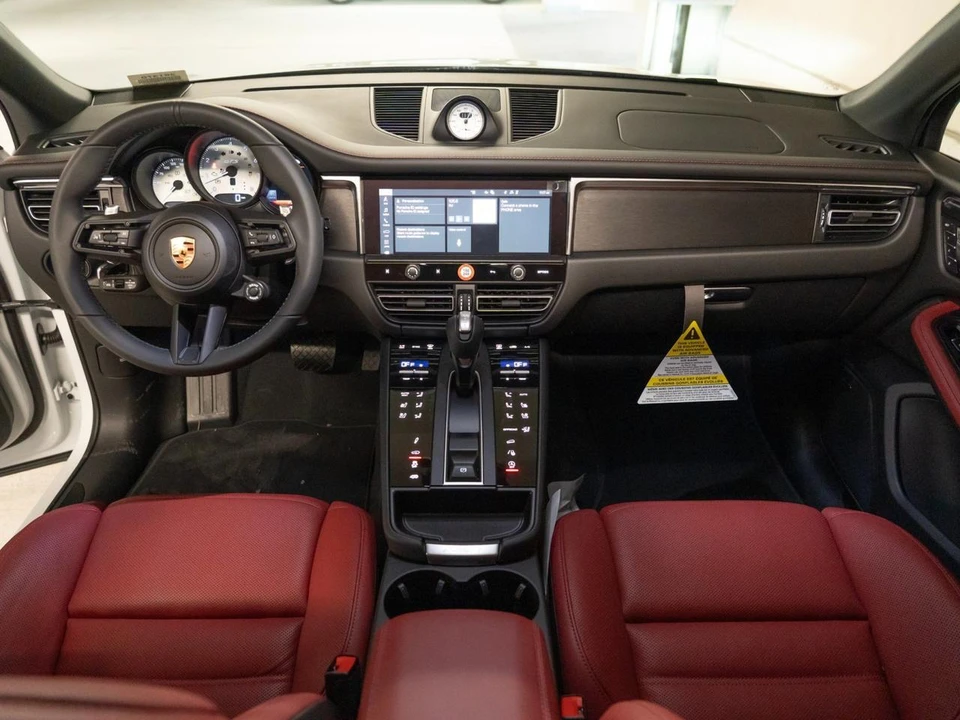 2026 Porsche Macan GTS - Image 24 of 27