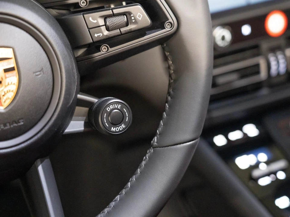 2026 Porsche Macan GTS - Image 22 of 27