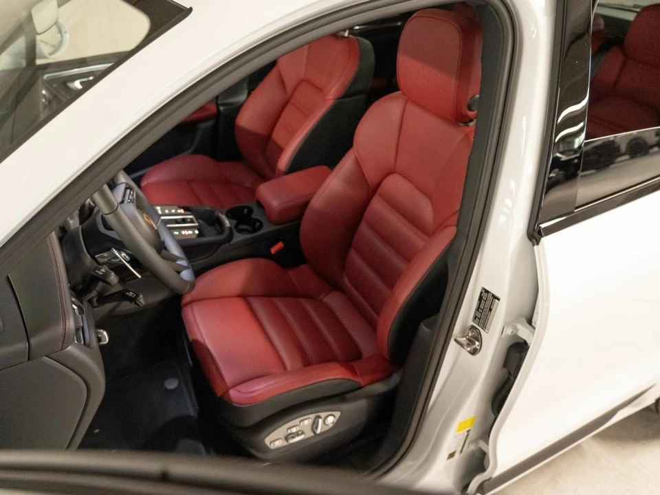 2026 Porsche Macan GTS - Image 5 of 27
