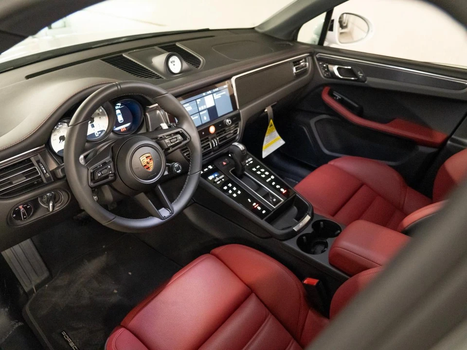 2026 Porsche Macan GTS - Image 4 of 27