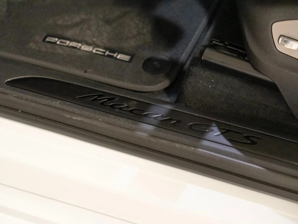 2026 Porsche Macan GTS - Image 12 of 27