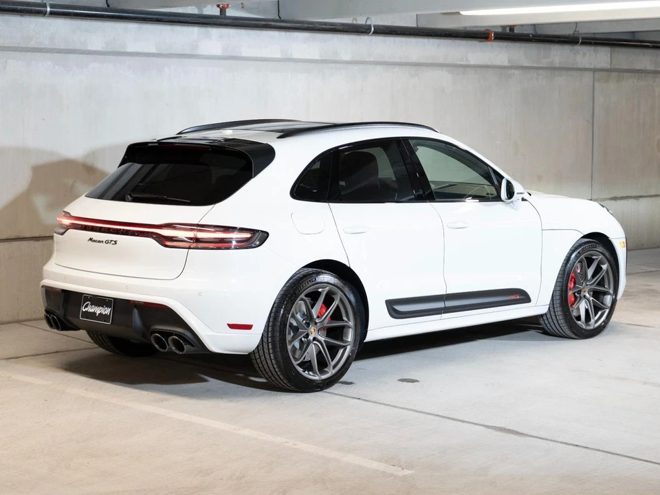 2026 Porsche Macan GTS - Image 9 of 27