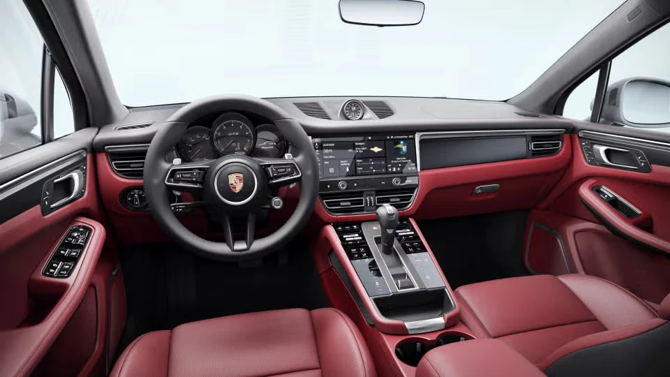 2026 Porsche Macan GTS - Image 27 of 30