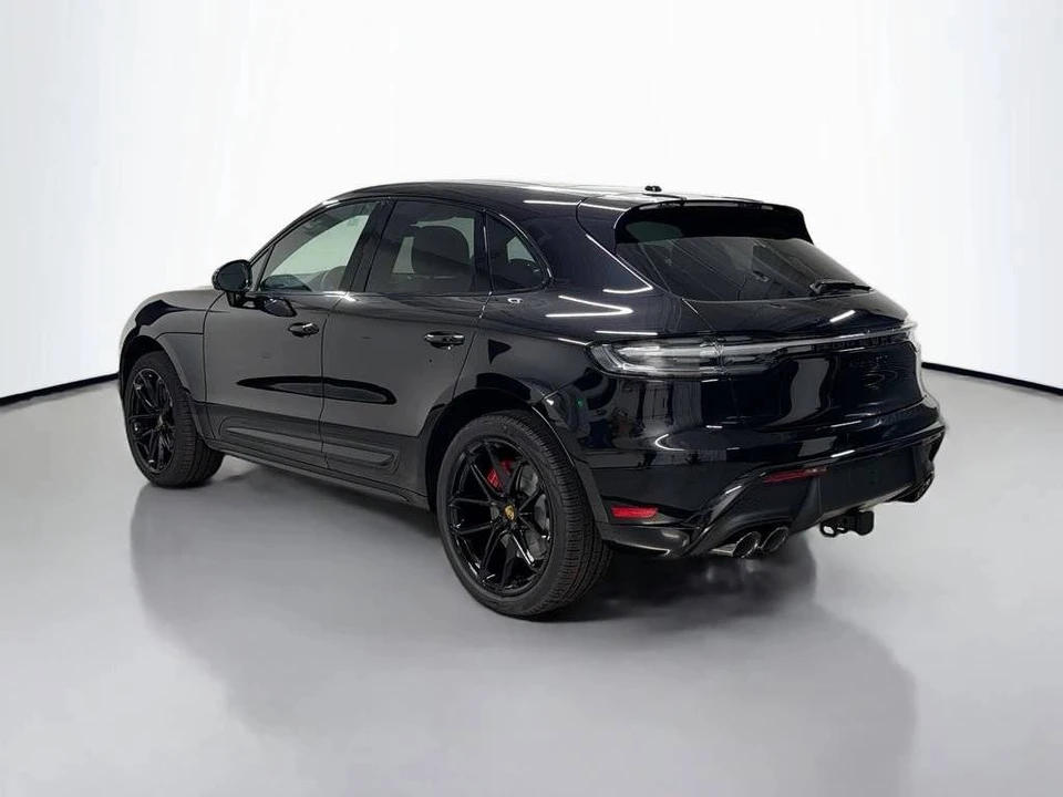 2026 Porsche Macan GTS - Image 3 of 5