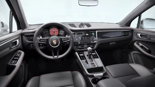 2026 Porsche Macan GTS - Image 26 of 31