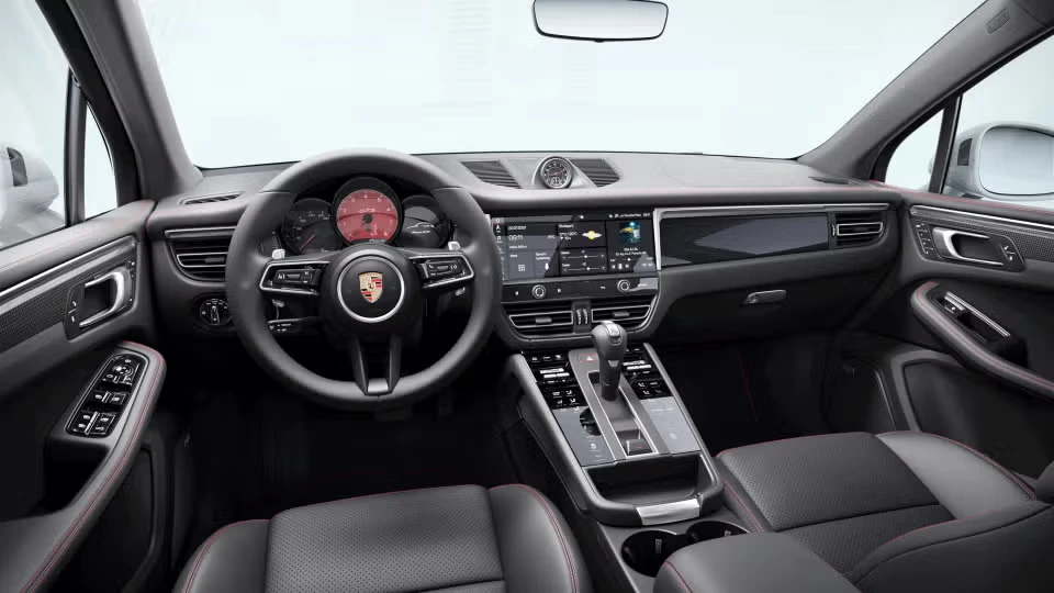 2026 Porsche Macan GTS - Image 27 of 31