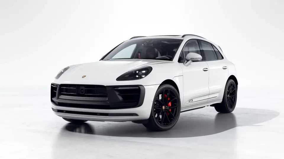 2026 Porsche Macan GTS - Image 7 of 31