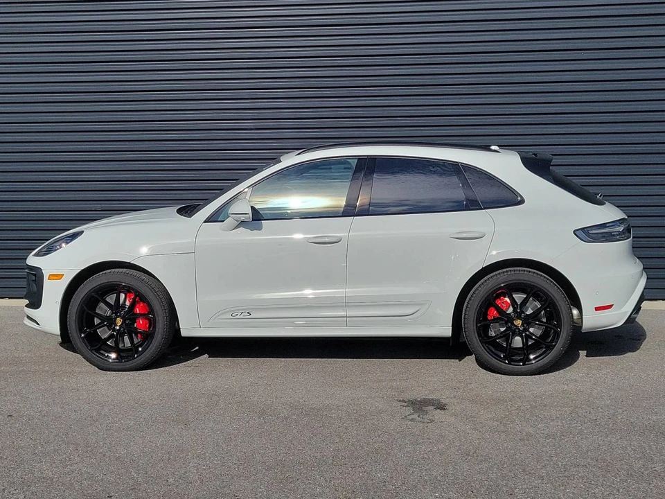 2026 Porsche Macan GTS - Image 2 of 5