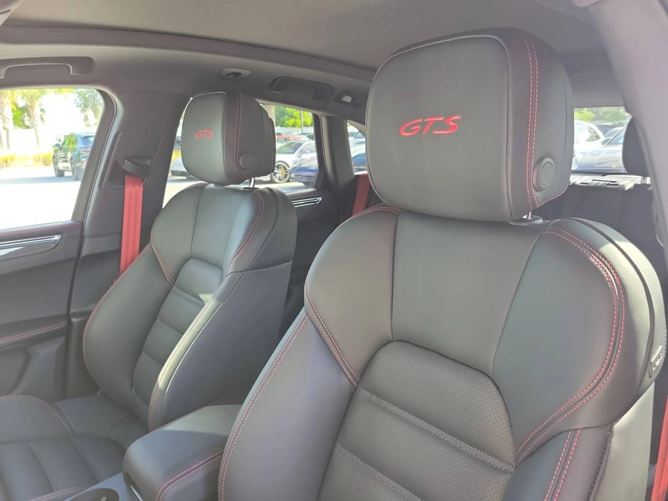 2026 Porsche Macan GTS - Image 5 of 5