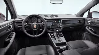 2026 Porsche Macan GTS - Image 25 of 31