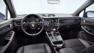 2026 Porsche Macan GTS - Image 25 of 30