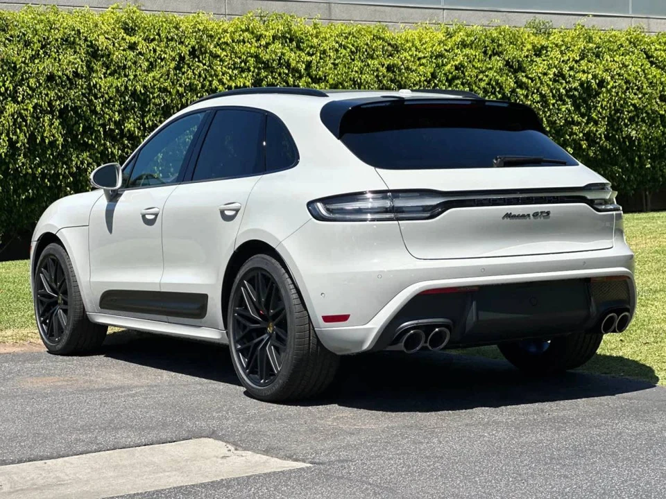 2026 Porsche Macan GTS - Image 3 of 5