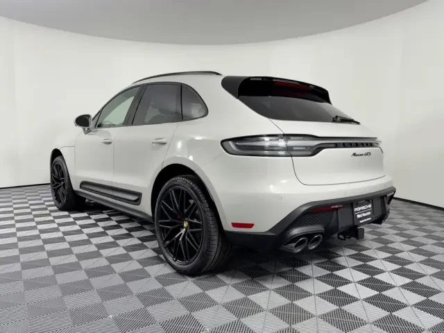 2026 Porsche Macan GTS - Image 22 of 31