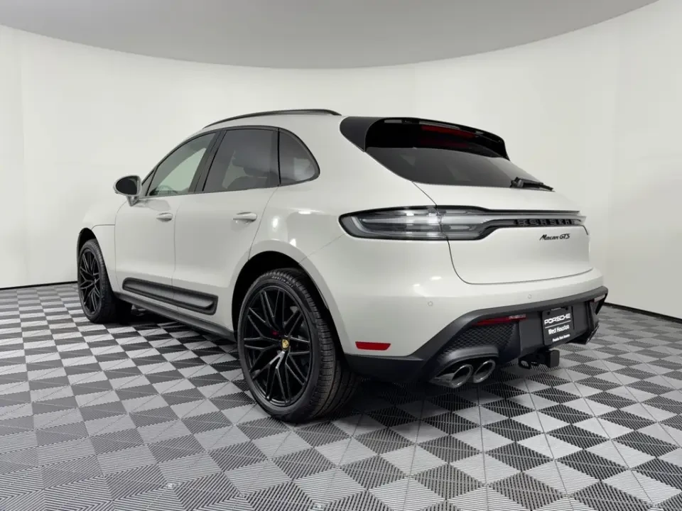 2026 Porsche Macan GTS - Image 23 of 31