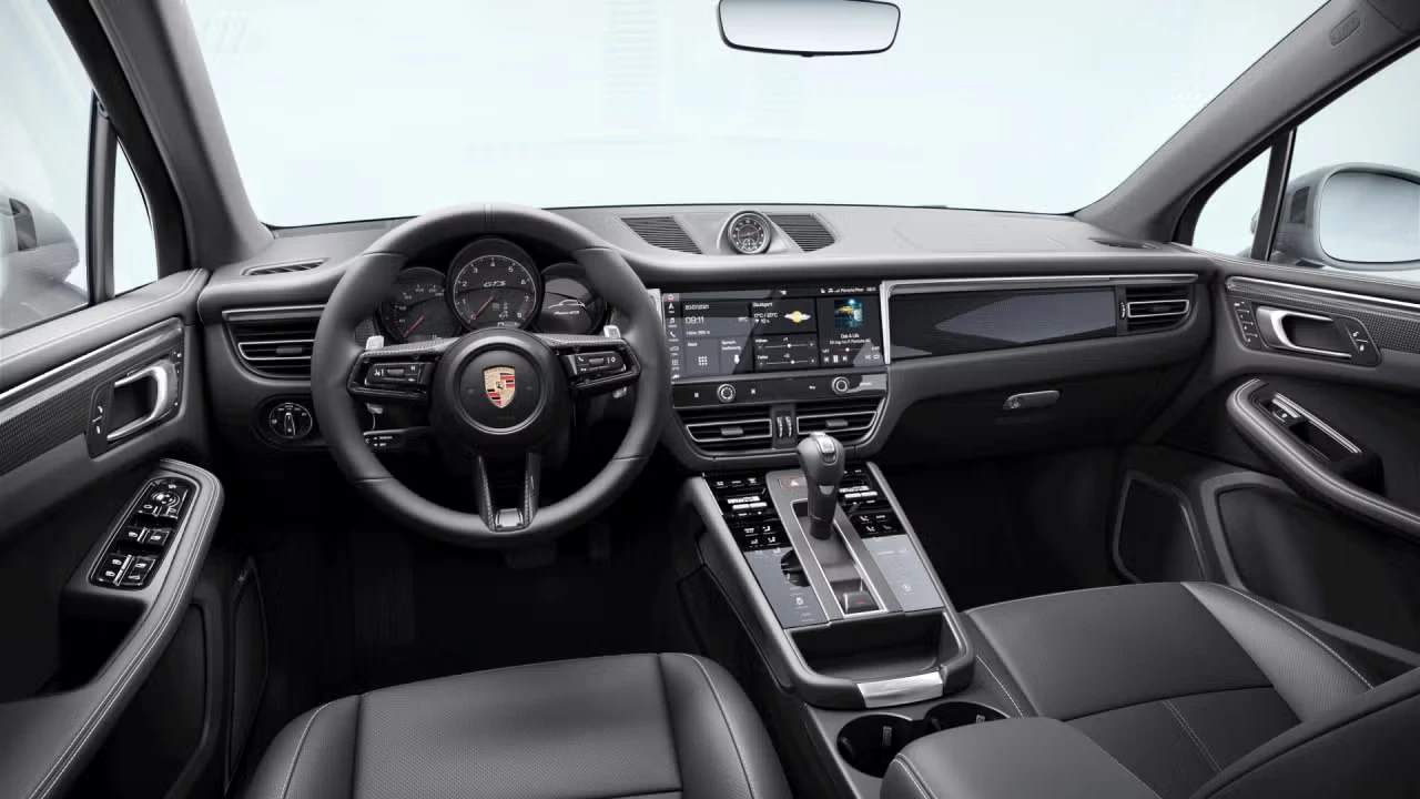 2026 Porsche Macan GTS - Image 28 of 30