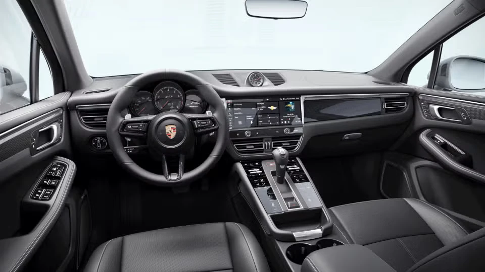 2026 Porsche Macan GTS - Image 27 of 30