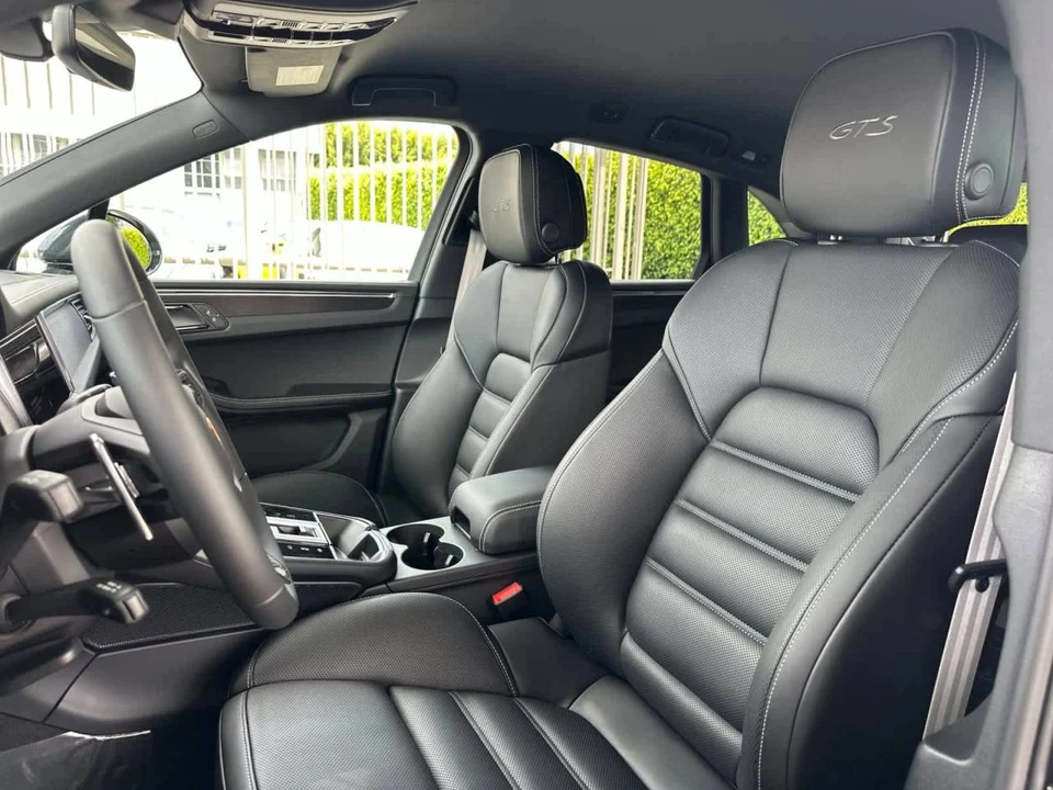 2026 Porsche Macan GTS - Image 5 of 5