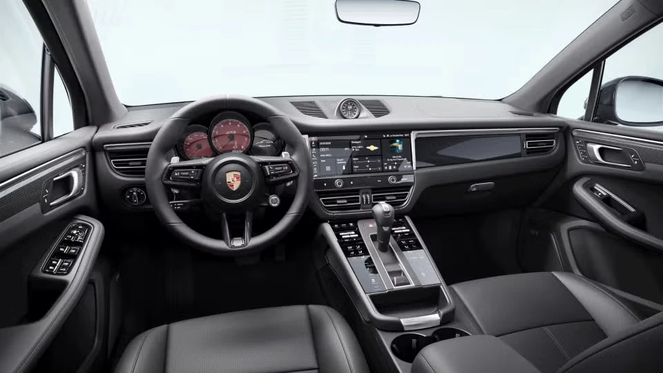 2026 Porsche Macan GTS - Image 27 of 31