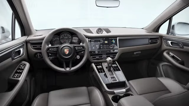 2026 Porsche Macan GTS - Image 26 of 31
