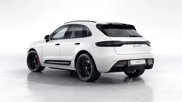 2026 Porsche Macan GTS - Image 22 of 31