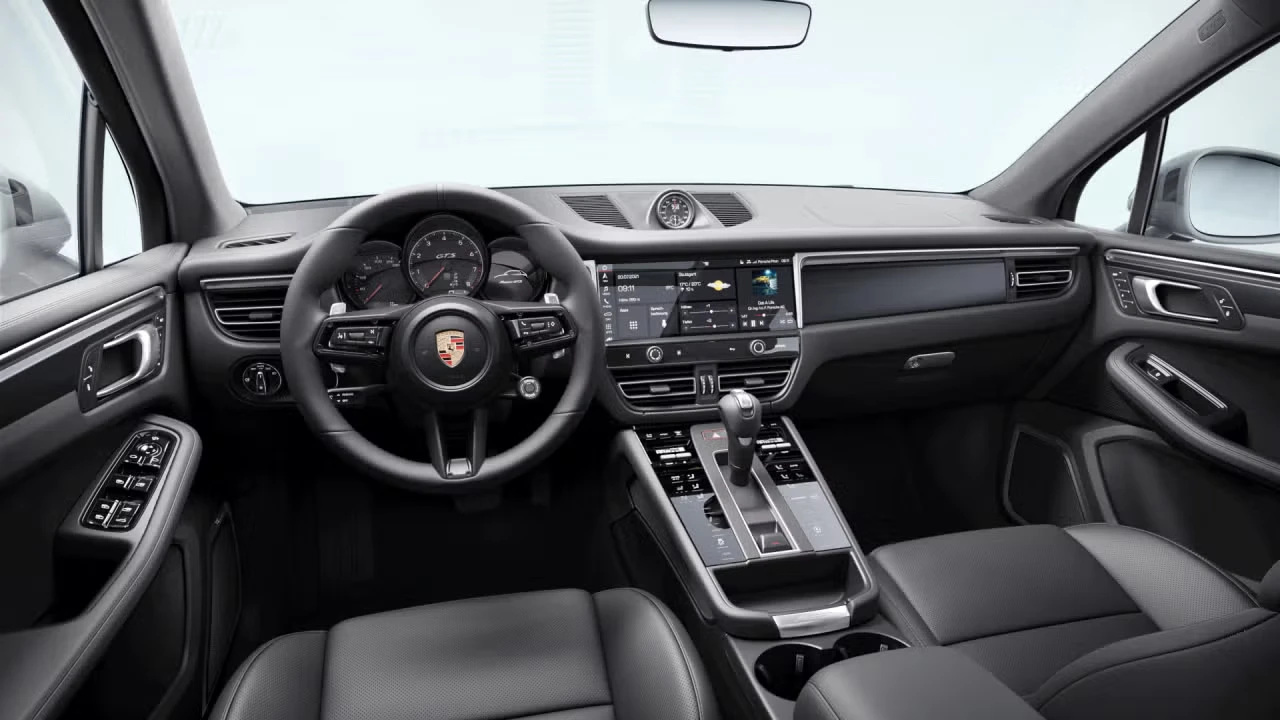 2026 Porsche Macan GTS - Image 28 of 30