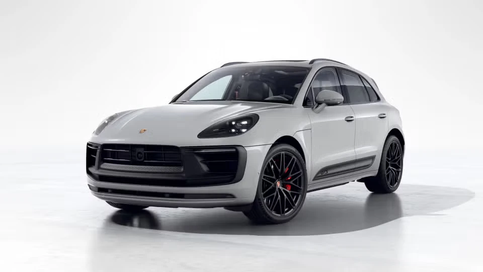 2026 Porsche Macan GTS - Image 3 of 30