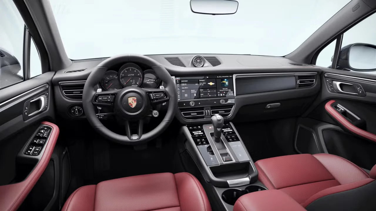 2026 Porsche Macan GTS - Image 28 of 30