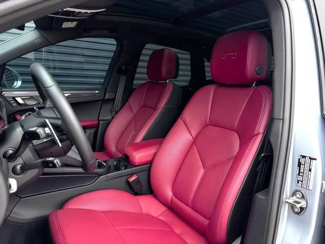 2026 Porsche Macan GTS - Image 5 of 5