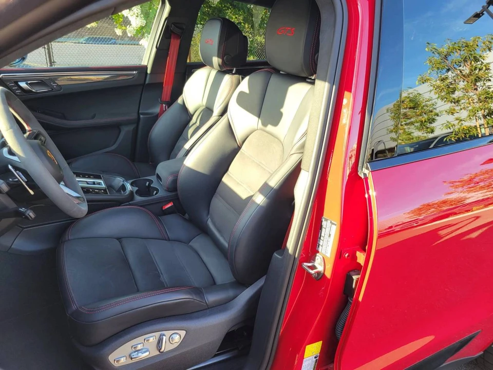 2026 Porsche Macan GTS - Image 5 of 5
