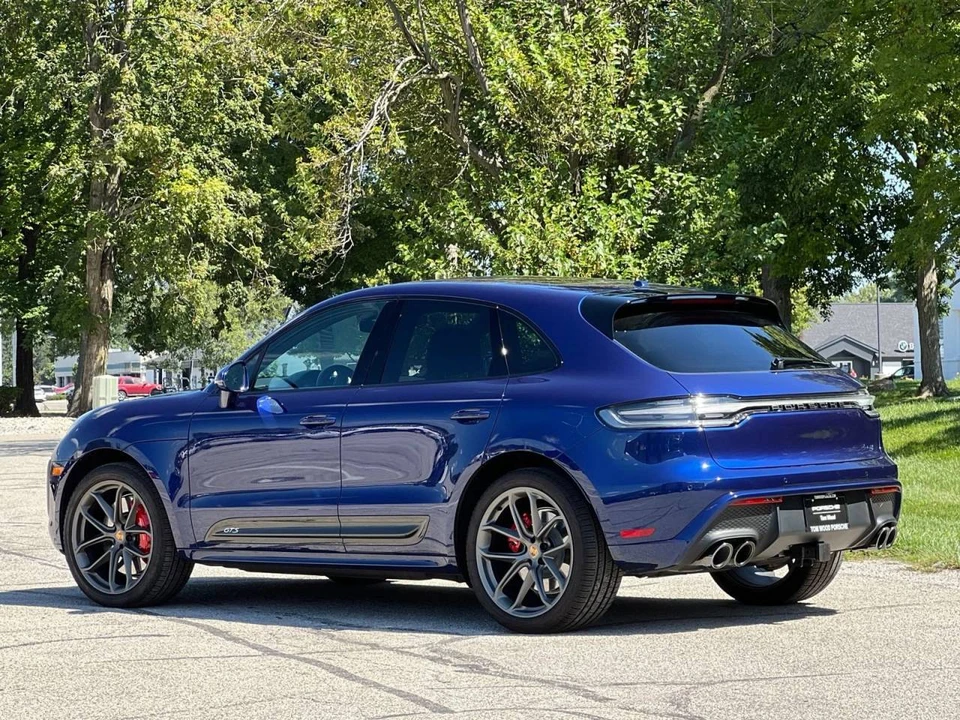 2026 Porsche Macan GTS - Image 3 of 4