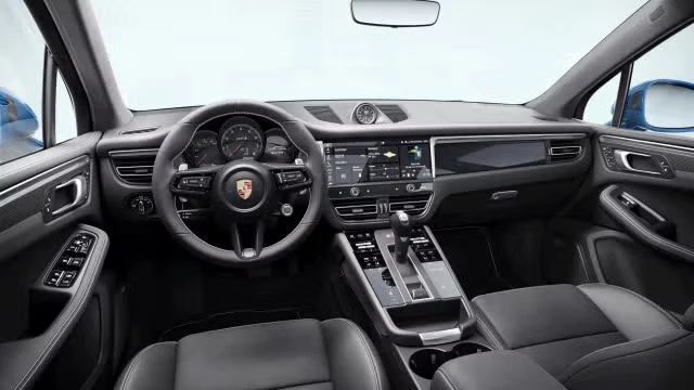 2026 Porsche Macan GTS - Image 26 of 31