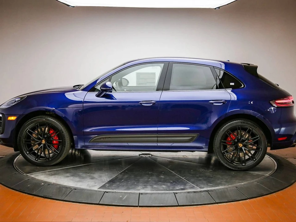 2026 Porsche Macan GTS - Image 2 of 5