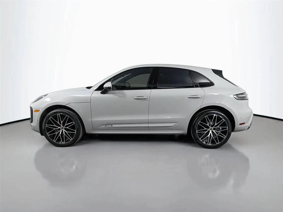 2026 Porsche Macan GTS - Image 2 of 4