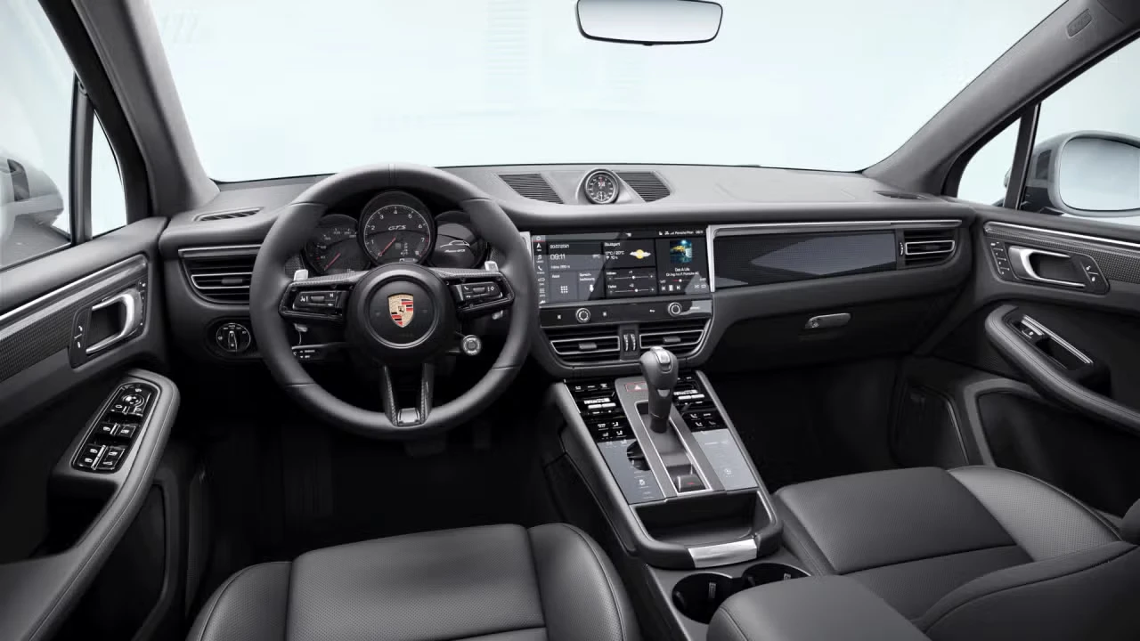 2026 Porsche Macan GTS - Image 28 of 31