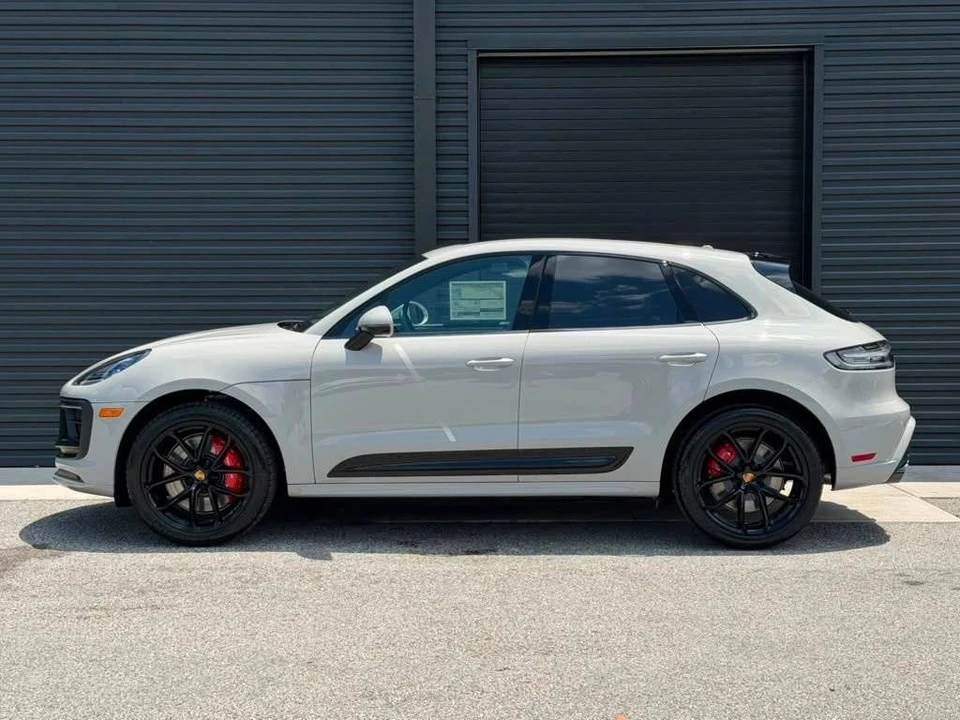 2026 Porsche Macan GTS - Image 2 of 5