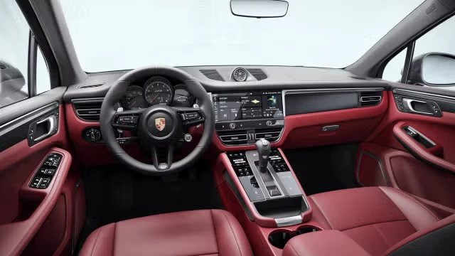 2026 Porsche Macan GTS - Image 26 of 30